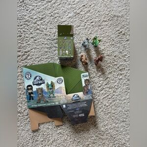 NEW Funko Jurassic World 2025‎ Mystery Mini  Lot Of 4 Dinosaur Wt Display Case✅